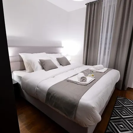 Diamondlux Apartament *